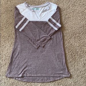 Quarter sleeve t-shirt